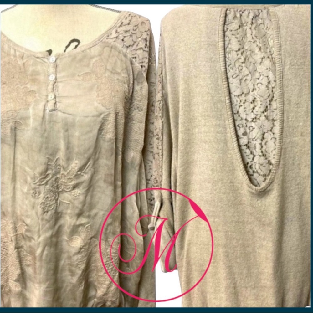 M Made In Italy Tan Oversized Bubble Lace and Fine Knit Top (S/M)